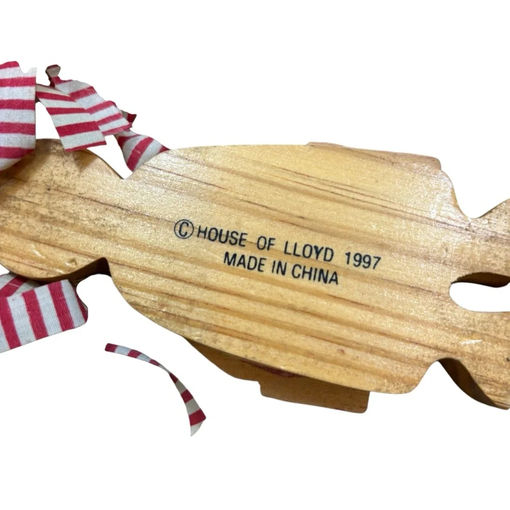 New in Box Vintage House of Lloyd Tis the Season Wooden Ornament‎